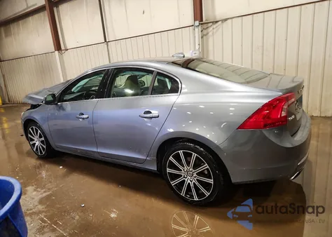 2018 Volvo S60 Inscription z USA, uszkodzony, nr VIN LYV402TK0JB167151